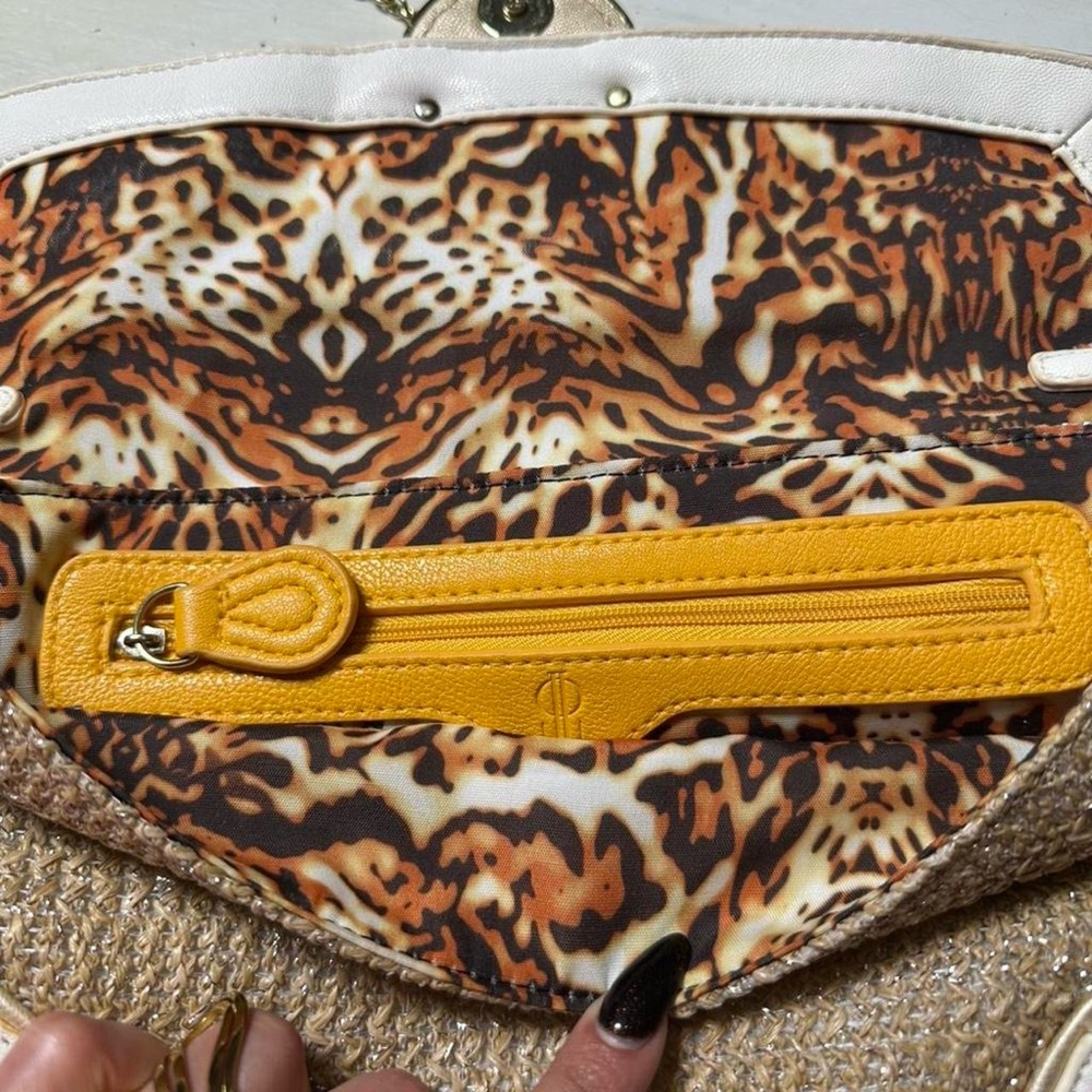 Clutch Purse Magnetic Closure JLO Print Inside - Picture 7 of 9